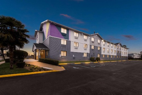 SureStay Hotel by Best Western Norfolk Little Creek - image 11
