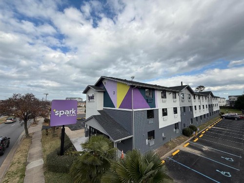 SureStay Hotel by Best Western Norfolk Little Creek - image 3