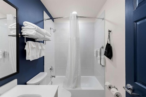 SureStay Hotel by Best Western Norfolk Little Creek - image 34