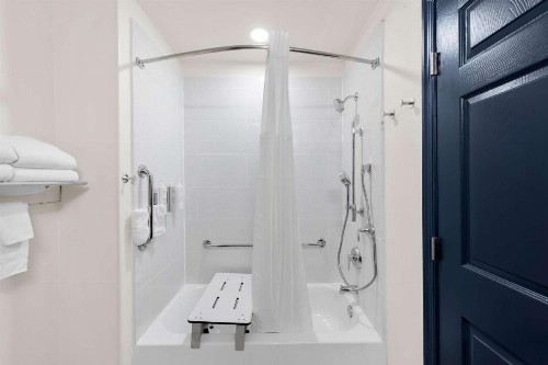 SureStay Hotel by Best Western Norfolk Little Creek - image 36