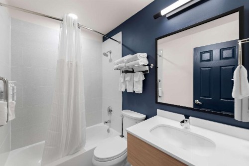 SureStay Hotel by Best Western Norfolk Little Creek - image 44