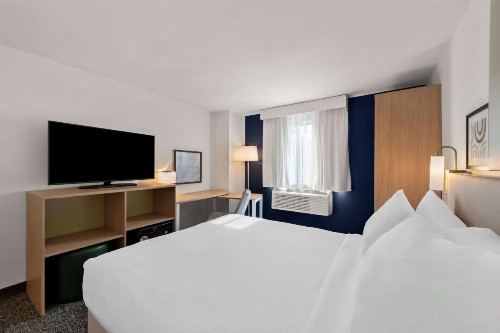 SureStay Hotel by Best Western Norfolk Little Creek - image 46