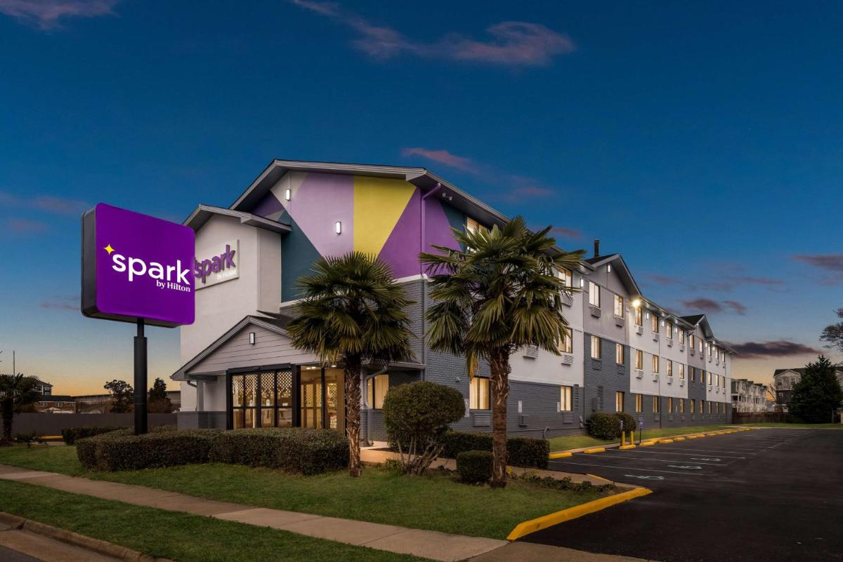SureStay Hotel by Best Western Norfolk Little Creek - image 6