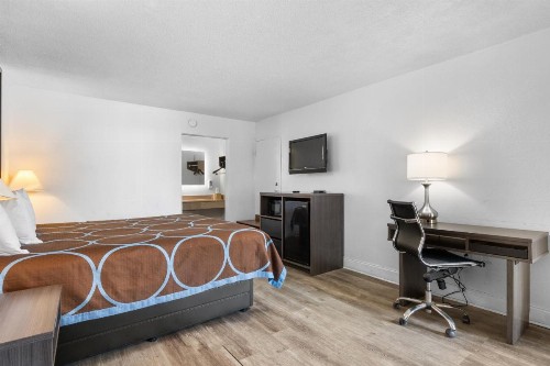 Super 8 by Wyndham Norfolk/Chesapeake Bay - image 37