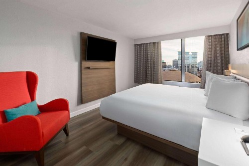 Wyndham Garden Norfolk Downtown - image 17