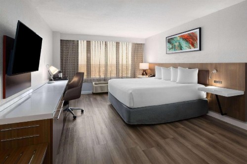 Wyndham Garden Norfolk Downtown - image 21