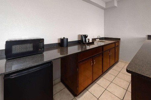 Wyndham Garden Norfolk Downtown - image 36