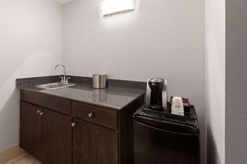 Wyndham Garden Norfolk Downtown - image 49