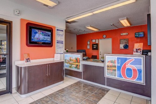 Motel 6-Norfolk VA - image 33