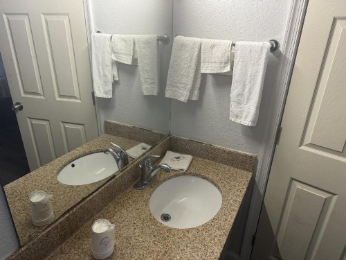 Motel 6-Norfolk VA - image 45