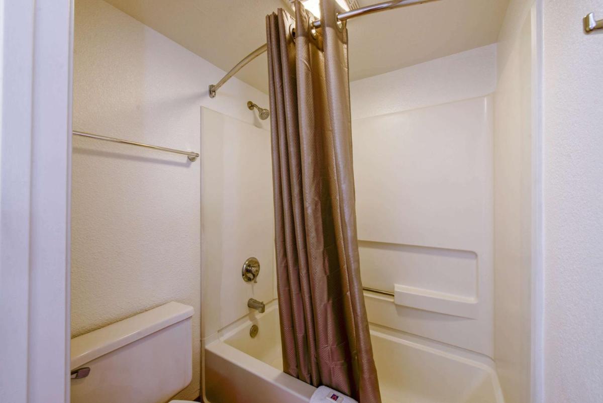 Motel 6-Norfolk VA - image 5