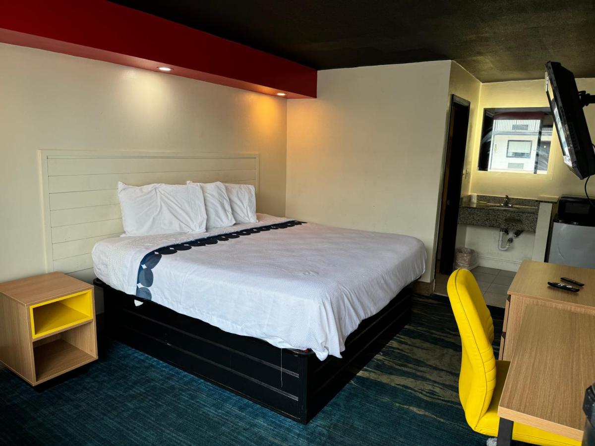 Ocean View Inn - image 5