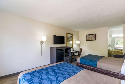 Econo Lodge Little Creek - image 6