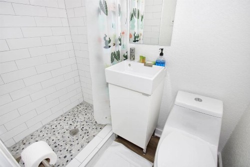 Dune Cottage Sea Suite (Beach Front 2-Bed/2-Bath) - image 12
