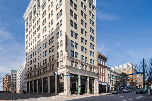 Glass Light Hotel & Gallery Autograph Collection