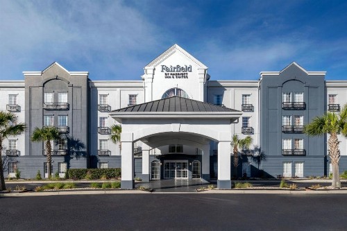 Fairfield Inn & Suites by Marriott Charleston North/Ashley Phosphate