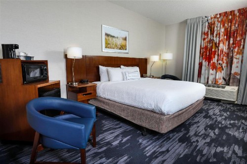 Fairfield Inn & Suites by Marriott Charleston North/Ashley Phosphate - image 11