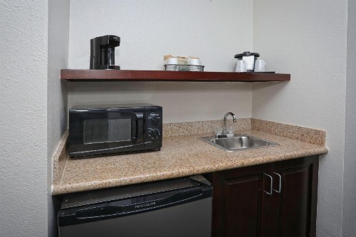 Fairfield Inn & Suites by Marriott Charleston North/Ashley Phosphate - image 13