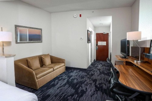 Fairfield Inn & Suites by Marriott Charleston North/Ashley Phosphate - image 9