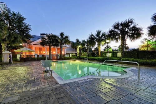 Homewood Suites by Hilton Charleston Airport/Convention Center - image 3