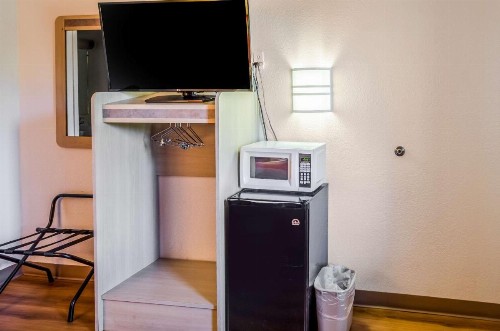Motel 6-Charleston - North - image 13