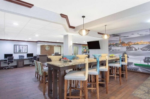 Wingate by Wyndham Charleston Airport Coliseum - image 2