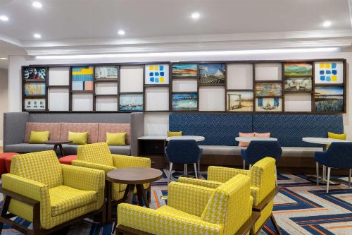 Hampton Inn Charleston North - image 12