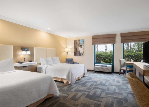 Hampton Inn Charleston North - image 2