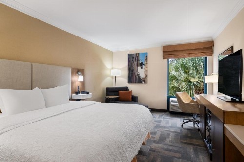 Hampton Inn Charleston North - image 27