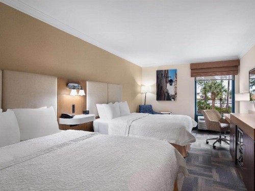 Hampton Inn Charleston North - image 8
