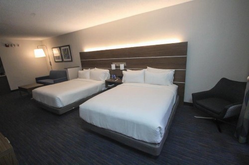 Holiday Inn Express Hotel & Suites Charleston - North an IHG Hotel - image 12
