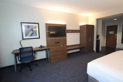 Holiday Inn Express Hotel & Suites Charleston - North an IHG Hotel - image 13