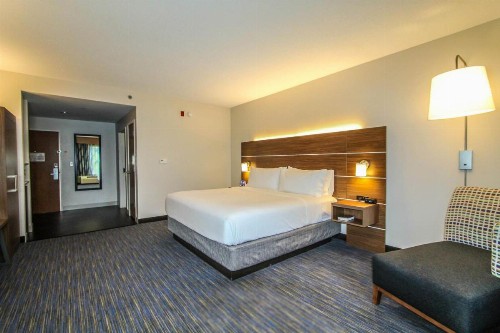 Holiday Inn Express Hotel & Suites Charleston - North an IHG Hotel - image 19