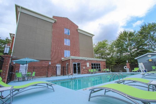 Holiday Inn Express Hotel & Suites Charleston - North an IHG Hotel - image 26