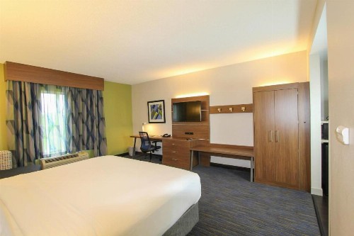 Holiday Inn Express Hotel & Suites Charleston - North an IHG Hotel - image 27
