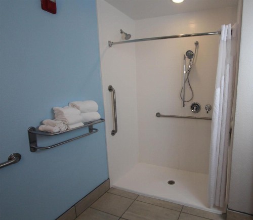 Holiday Inn Express Hotel & Suites Charleston - North an IHG Hotel - image 5