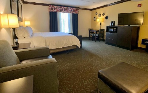 Holiday Inn Express Hotel & Suites Charleston-Ashley Phosphate an IHG Hotel - image 11