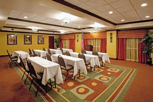 Holiday Inn Express Hotel & Suites Charleston-Ashley Phosphate an IHG Hotel - image 17