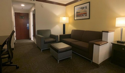 Holiday Inn Express Hotel & Suites Charleston-Ashley Phosphate an IHG Hotel - image 18