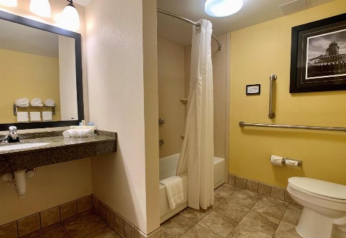 Holiday Inn Express Hotel & Suites Charleston-Ashley Phosphate an IHG Hotel - image 19
