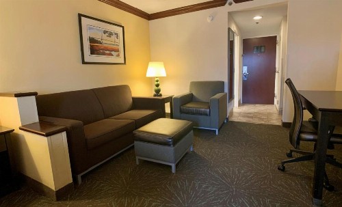 Holiday Inn Express Hotel & Suites Charleston-Ashley Phosphate an IHG Hotel - image 38