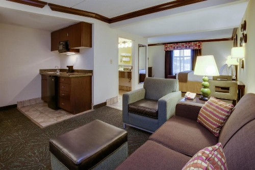Holiday Inn Express Hotel & Suites Charleston-Ashley Phosphate an IHG Hotel - image 43