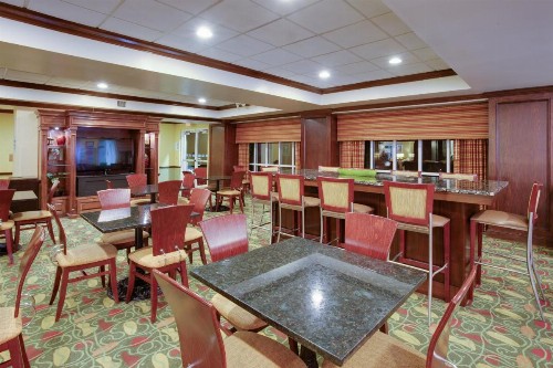 Holiday Inn Express Hotel & Suites Charleston-Ashley Phosphate an IHG Hotel - image 8