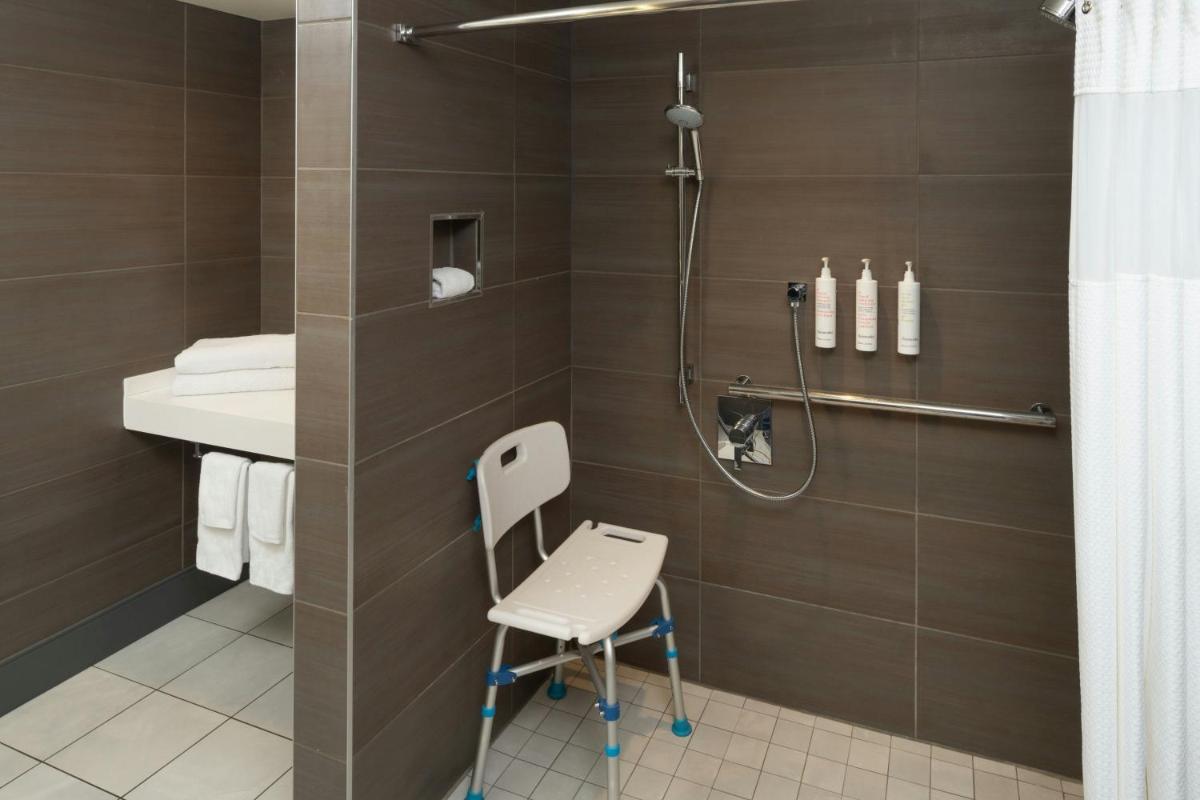 North Charleston Marriott - image 2