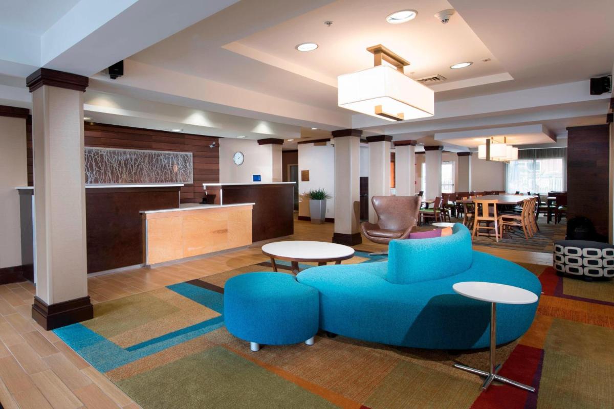 Fairfield Inn and Suites Charleston North/University Area - main image