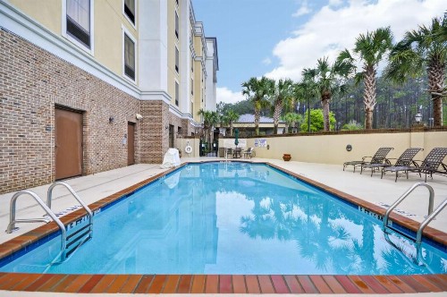 Hampton Inn & Suites North Charleston-University Boulevard - image 15