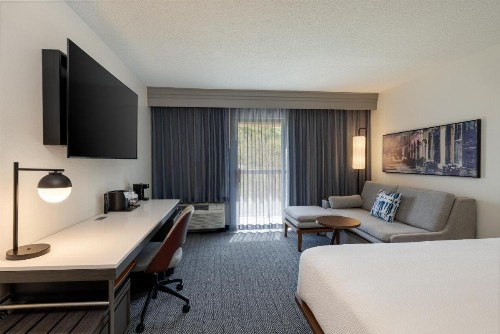 Courtyard by Marriott North Charleston Airport Coliseum - image 14