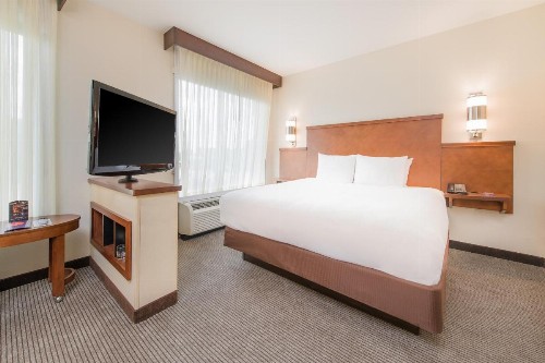 Hyatt Place Charleston Airport / Convention Center - image 22