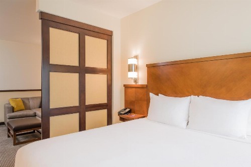 Hyatt Place Charleston Airport / Convention Center - image 25