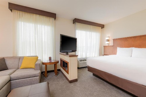 Hyatt Place Charleston Airport / Convention Center - image 30